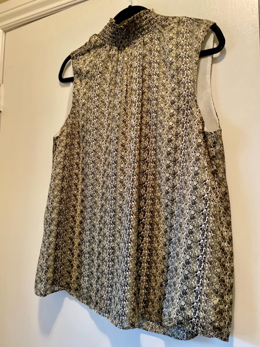 LAURA Olive and Cream Printed Sleeveless Blouse, Size 14/Large
